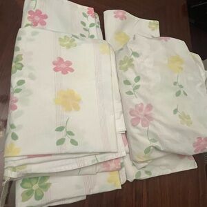 Pottery Barn Kids Floral Print Twin size Bed Sheets set